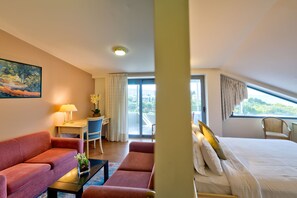 ห้อ งสวีท, วิวทะเล | มินิบาร์, ตู้นิรภัยในห้องพัก, ห้องเก็บเสียง, Wi-Fi ฟรี