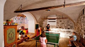 غرفة الألعاب