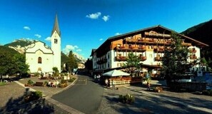 المنشأة من الخارج