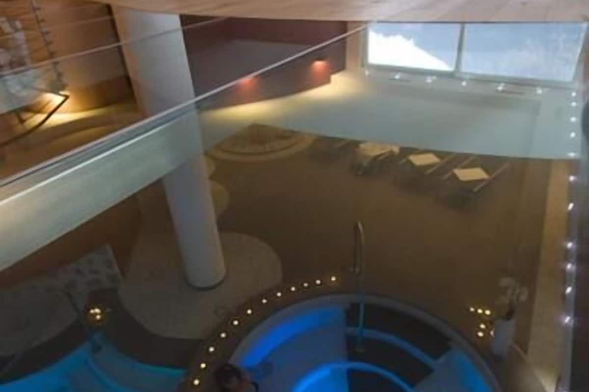 indoor pool