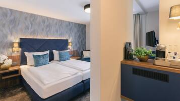 Hochwertige Bettwaren, Minibar, Schreibtisch, schallisolierte Zimmer