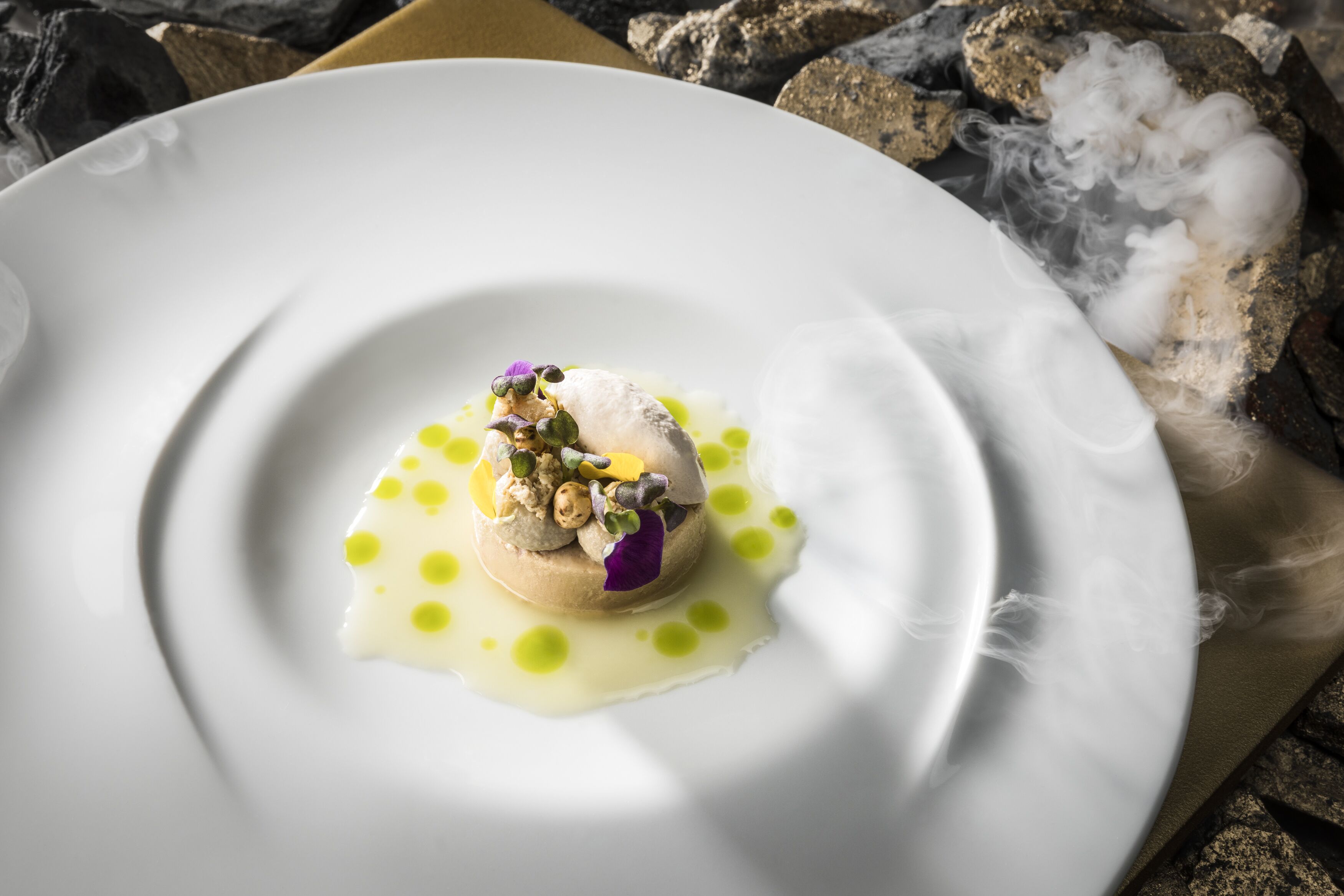 lunch and dinner served, modern european cuisine