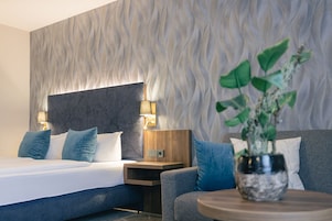Quarto superior (A) | Roupas de cama premium, frigobar, escrivaninha, quartos à prova de som