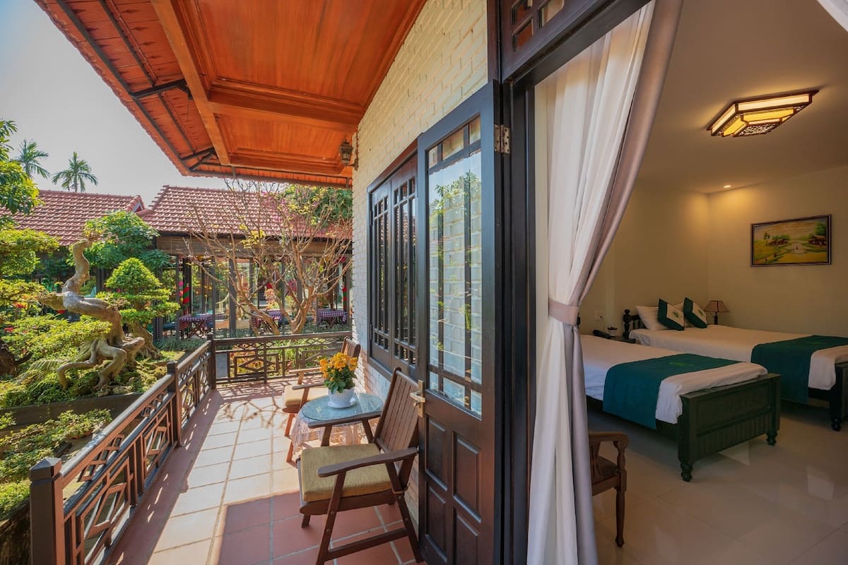 Family Room, Pool View | 1 bedroom, minibar, in-room safe, desk