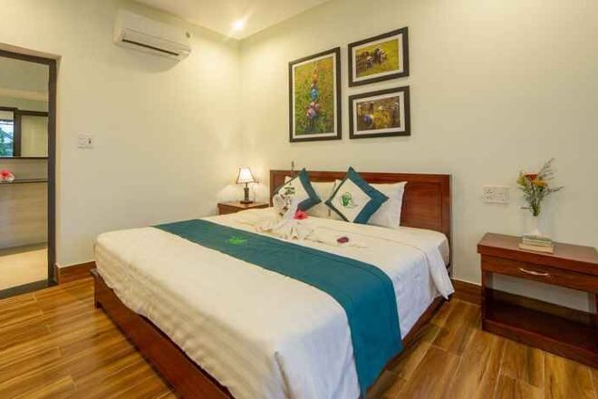 Minibar, in-room safe, desk, soundproofing