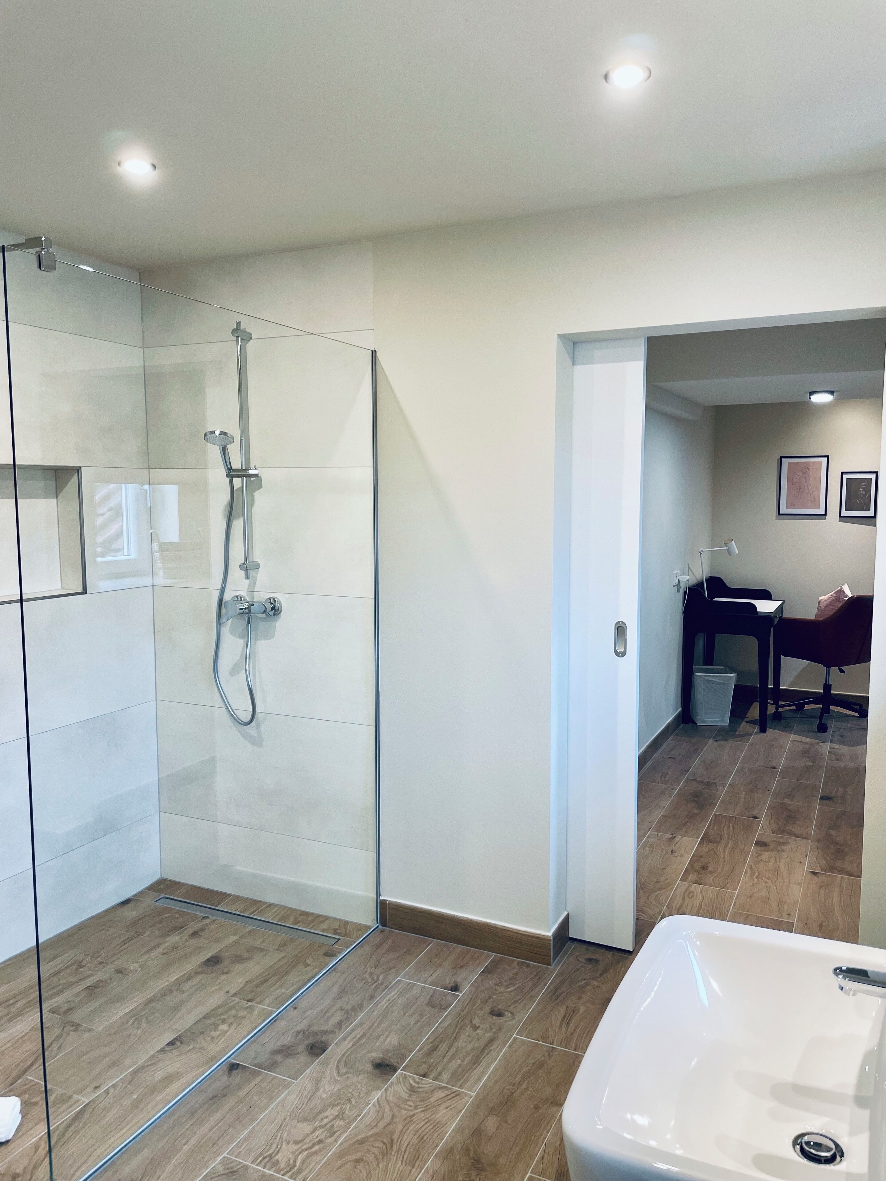 superior double room, 1 bedroom, valley view, courtyard area | bathroom | shower, free toiletries, towels