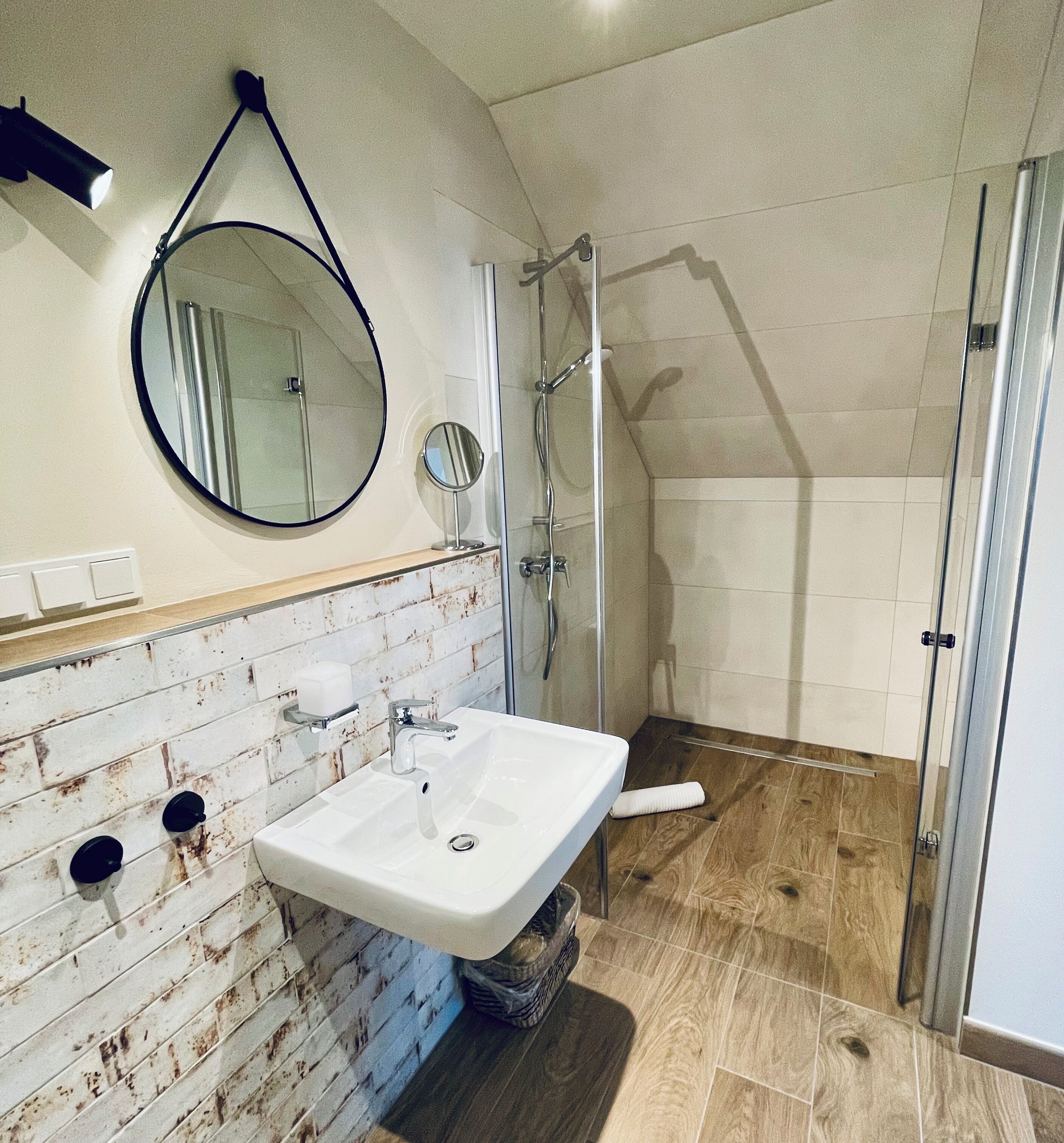 superior double room, 1 bedroom, valley view, courtyard area | bathroom | shower, free toiletries, towels