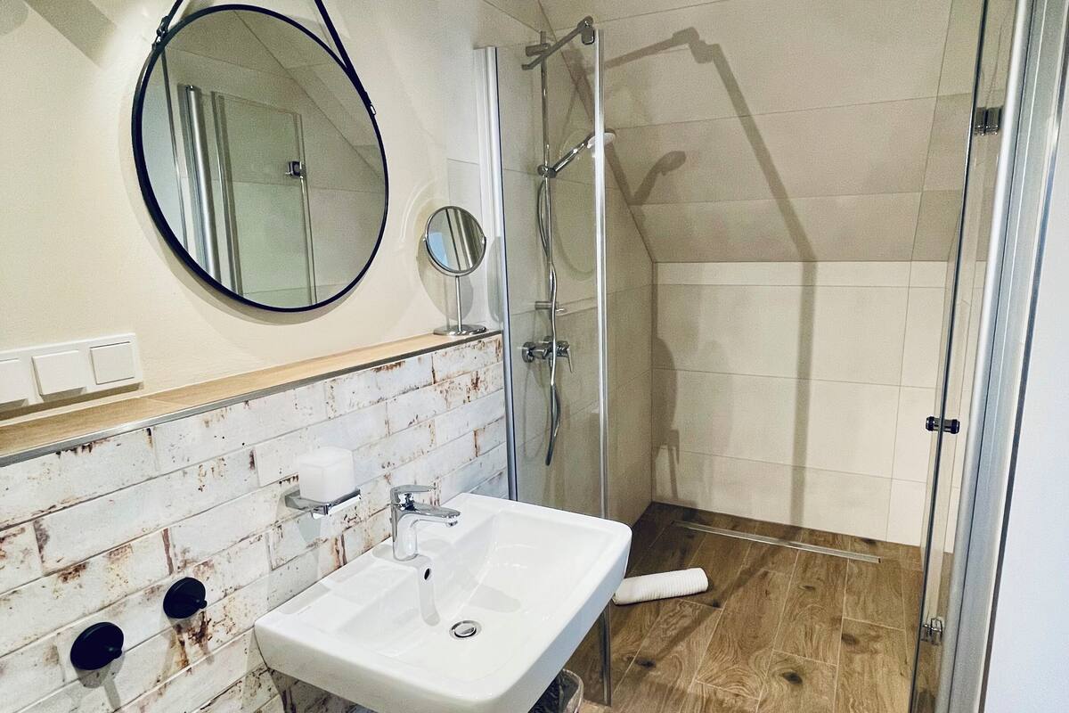 superior double room, 1 bedroom, valley view, courtyard area | bathroom | shower, free toiletries, towels