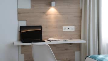 Minibar, caixa forta a l'habitació i decoració individual
