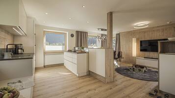 Apartment, 2 Bedrooms, Balcony, Mountain View | Premium bedding, down duvets, in-room safe, desk