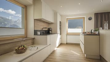 Appartement, 2 chambres, balcon, vue montagne | Literie de qualité supérieure, couette en duvet d'oie