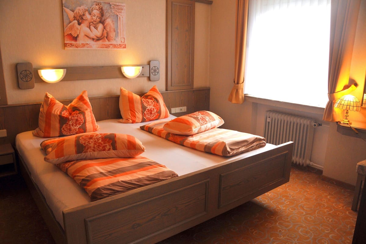 junior suite, garden view | desk, soundproofing, rollaway beds, free wifi