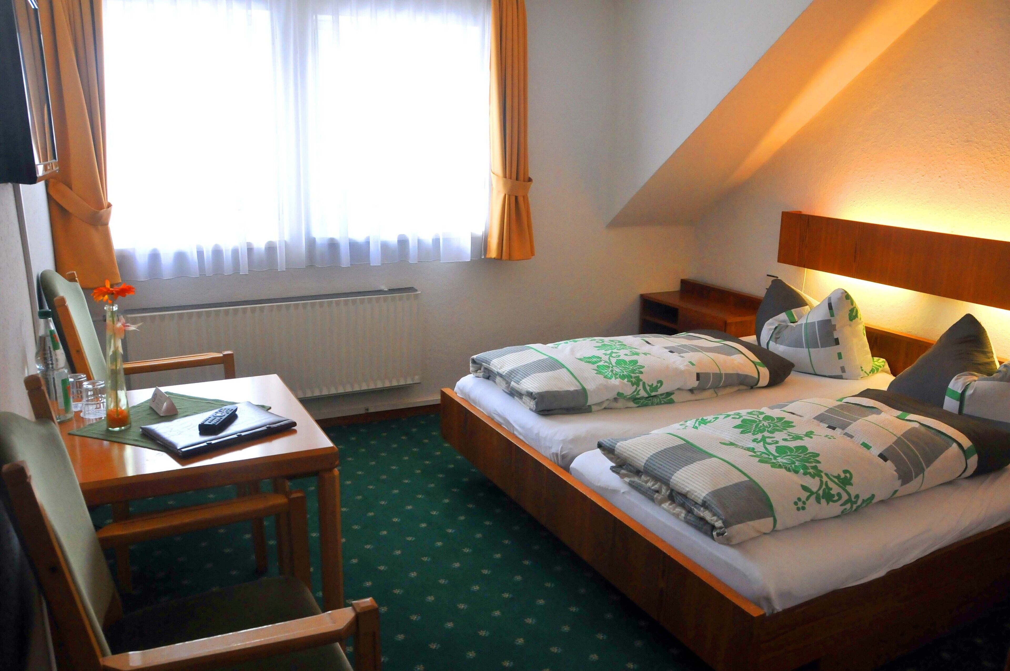 double room | desk, soundproofing, rollaway beds, free wifi