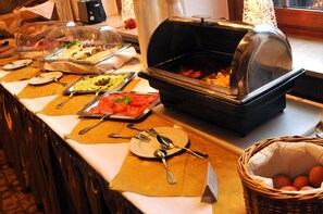 Free daily buffet breakfast - Hotel Niedersfeld (Winterberg)