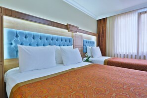 In-room safe, desk, soundproofing, free WiFi - Budo Hotel (Istanbul)