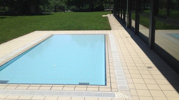 Piscine couverte, piscine extérieure