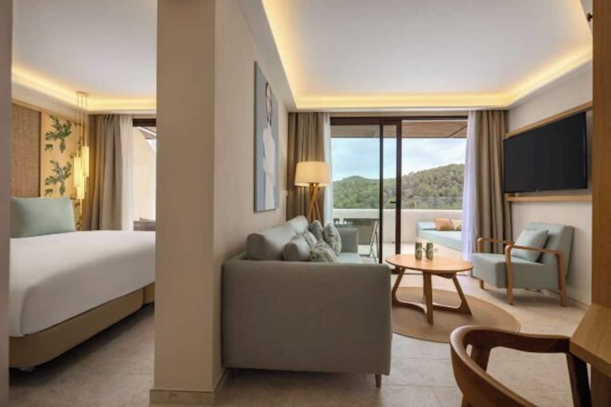 Hochwertige Bettwaren, Minibar, Zimmersafe