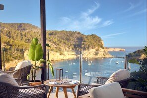 Restaurant - Cala San Miguel Ibiza Resort, Curio Collection by Hilton (Sant Joan de Labritja)