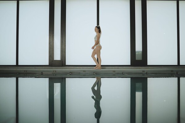 Indoor pool - Grand Hotel & Spa Uriage (Saint-Martin-d'Uriage)