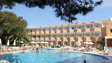 Outdoor pool, pool umbrellas, pool loungers