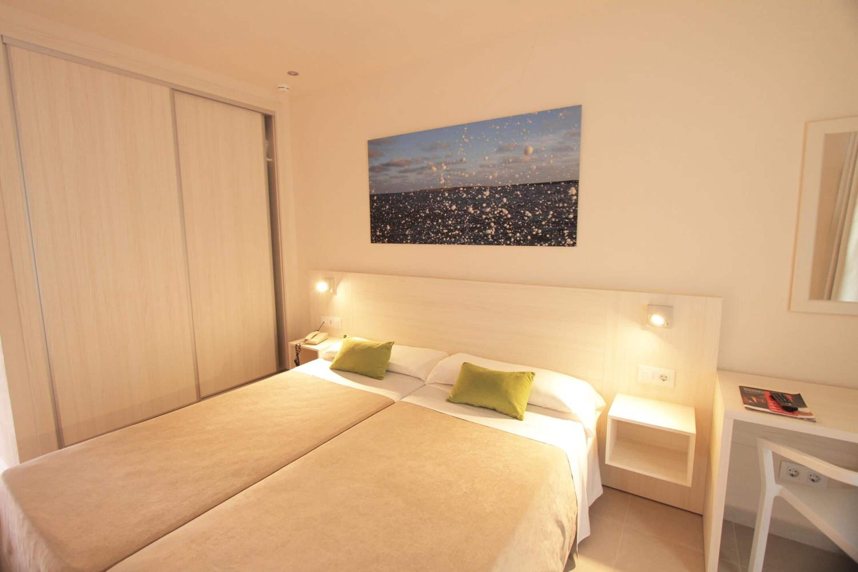 In-room safe, desk, free cribs/infant beds, free WiFi