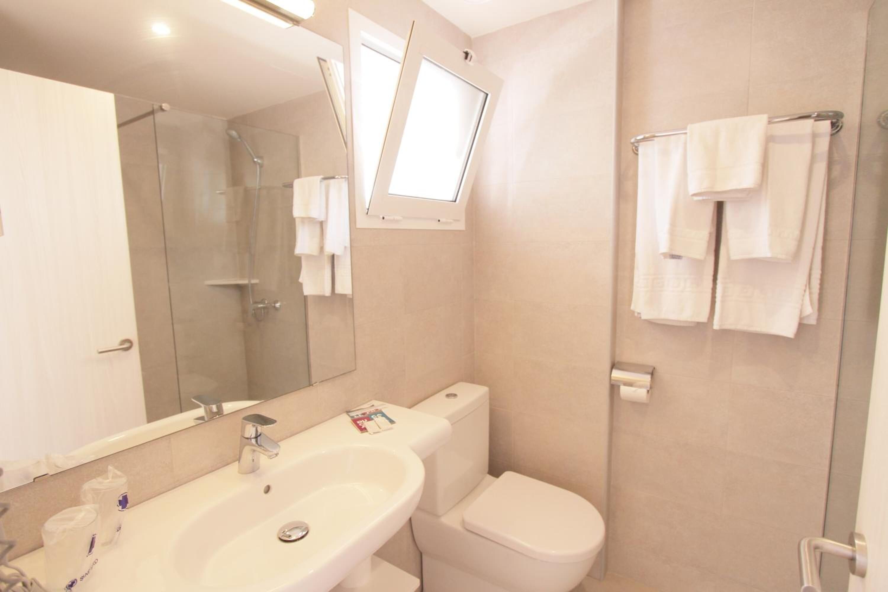 Photo - Hotel Xaloc Playa