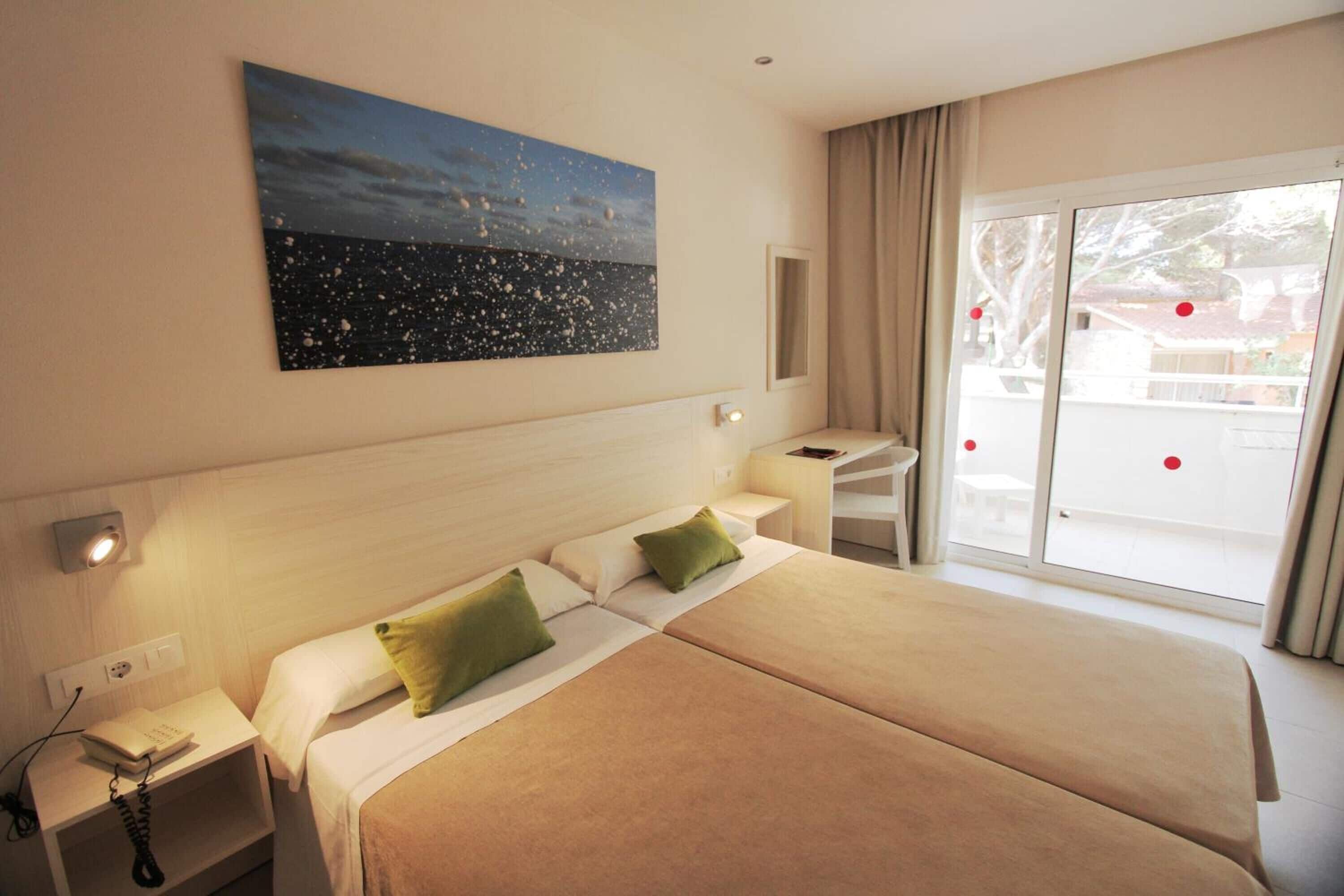 Photo - Hotel Xaloc Playa