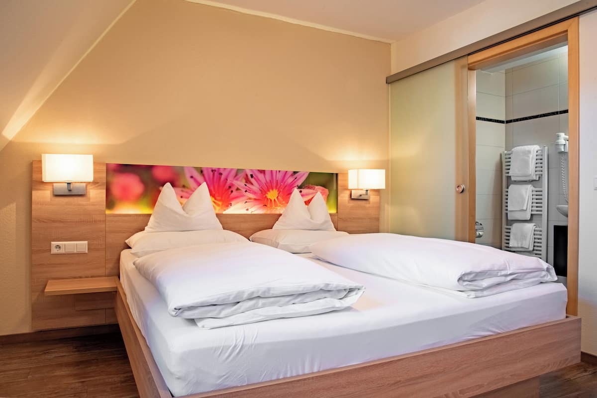 Superior Double Room (3) | Hypo-allergenic bedding, desk, blackout curtains, soundproofing