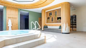 室内 SPA 浴缸