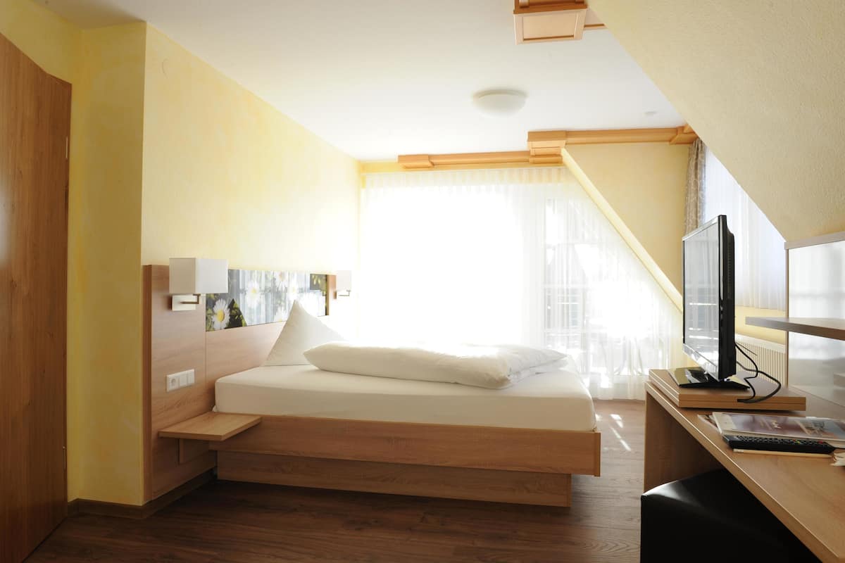 Hypo-allergenic bedding, desk, blackout curtains, soundproofing