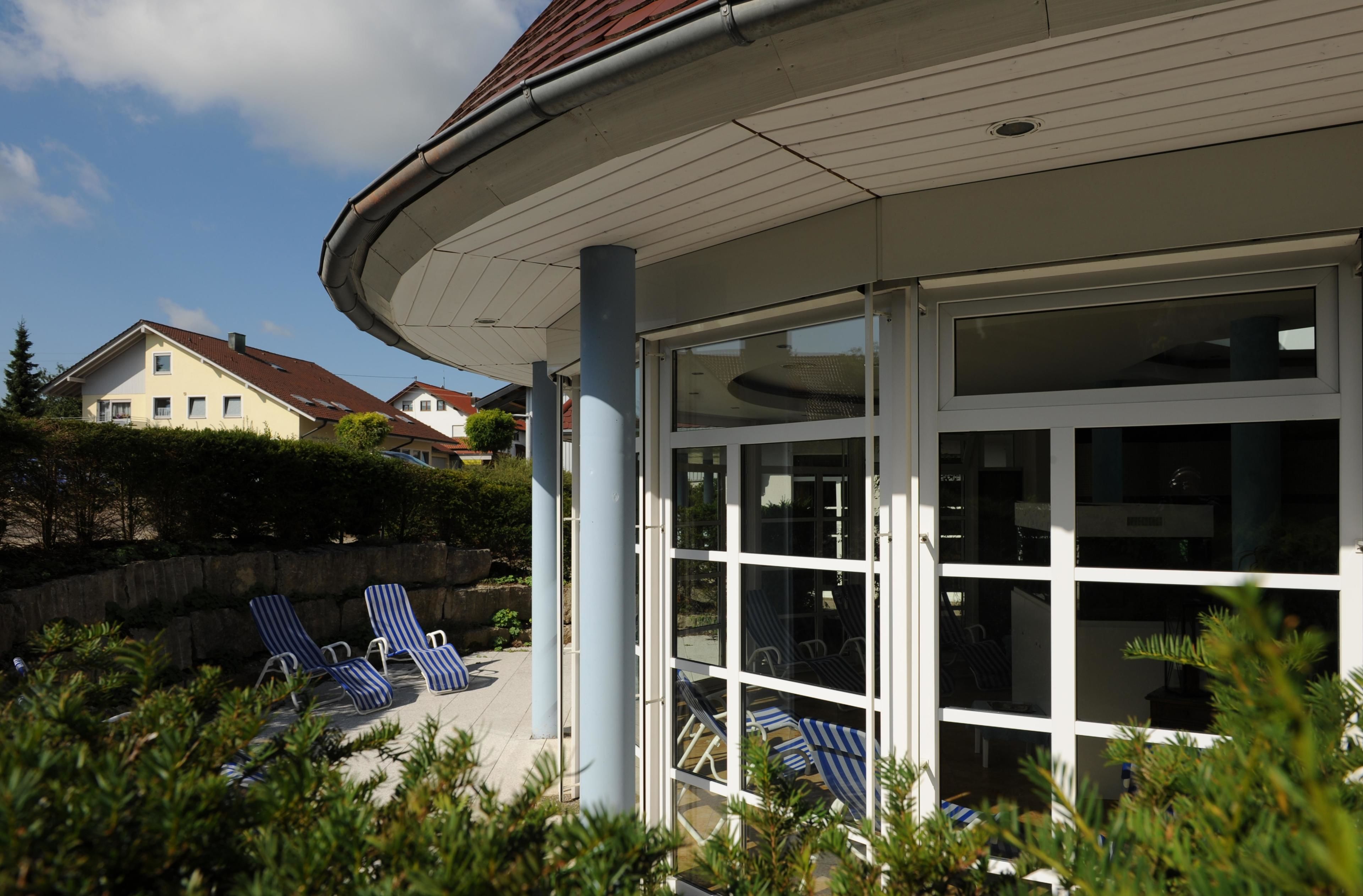 sauna, hot tub, steam room