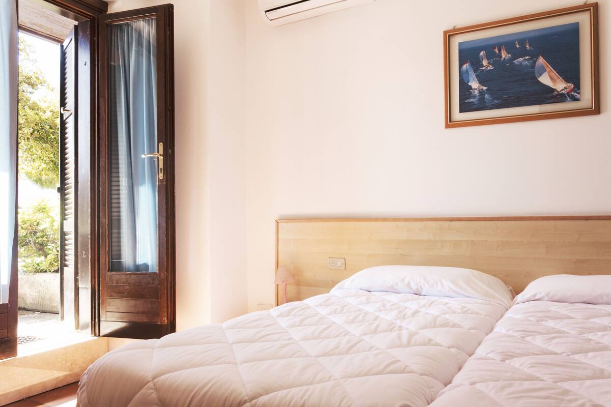 Panoramic Double or Twin Room, Balcony, Lake View (Villa)