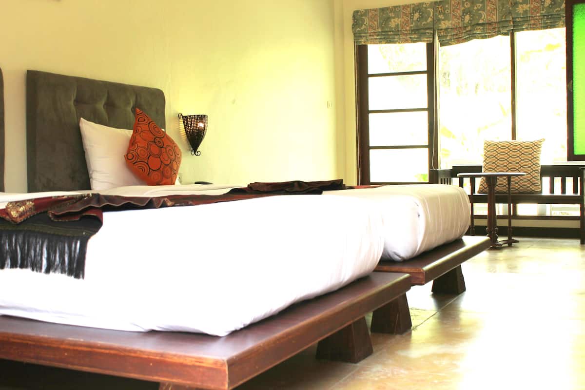 premium bedding, in-room safe, individually decorated, desk