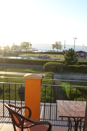 Double Room, Balcony, Lake View | Balcony