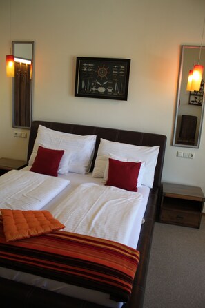 Studio, Balcony | In-room safe, blackout drapes, free WiFi, bed sheets - Hotel al Faro Lodge (Podersdorf am See)