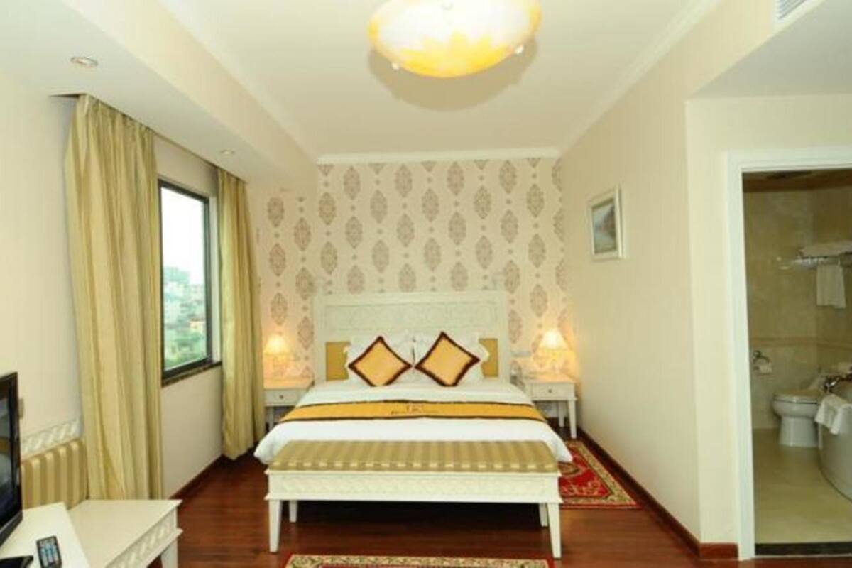 Suite júnior, 1 llit doble | Caixa forta a l'habitació i wifi gratuïta 