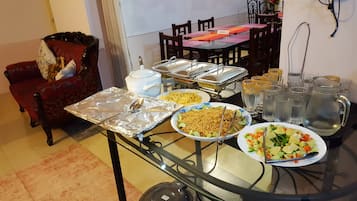 Thức ăn và đồ uống