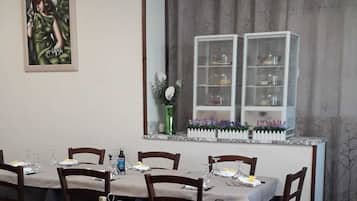 Frühstück, Mittagessen, Abendessen, italienische Küche