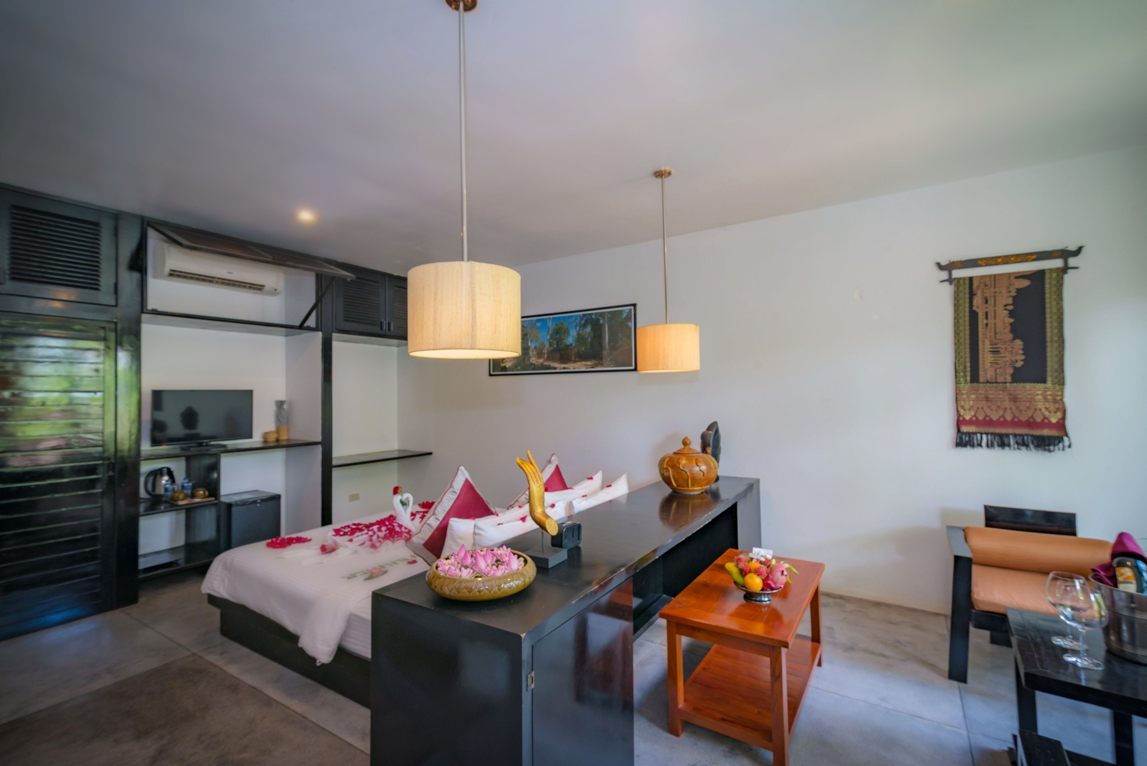 memory-foam beds, minibar, in-room safe, desk