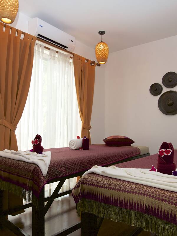Couples treatment room(s), body treatments, hydrotherapy, aromatherapy