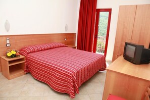 Quarto standard | Escrivaninha, quartos à prova de som, camas extras/dobráveis (sobretaxa)