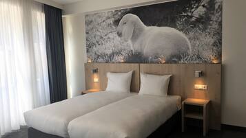 Double Room | In-room safe, desk, blackout curtains, iron/ironing board