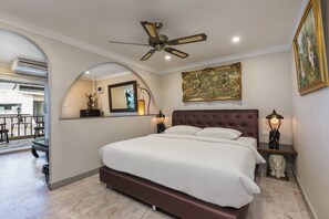 Cobertura | Frigobar, cofres nos quartos, escrivaninha