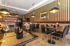 Breakfast, lunch, dinner served; Thai cuisine, al fresco dining  - The Ambiance (Pattaya)