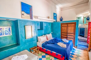 Suite estándar, 1 cama Queen size | Ropa de cama de alta calidad y caja de seguridad en la habitación 