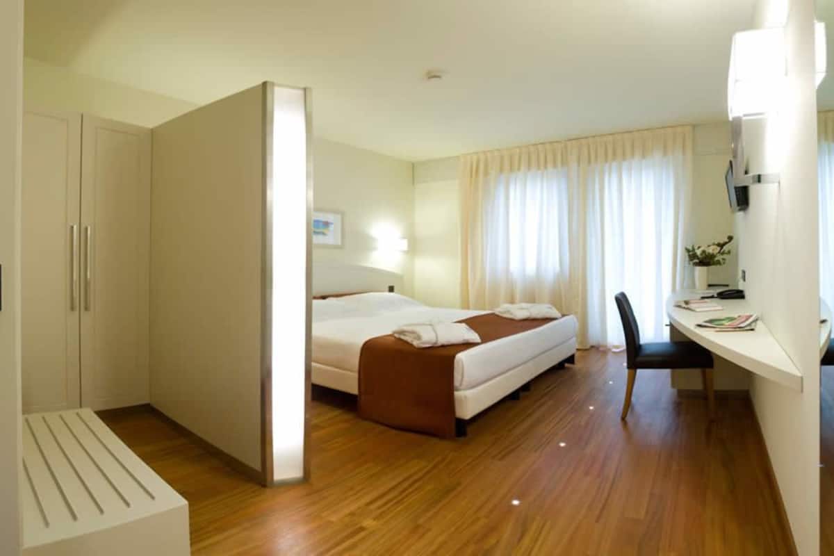 minibar, in-room safe, desk, cots/infant beds