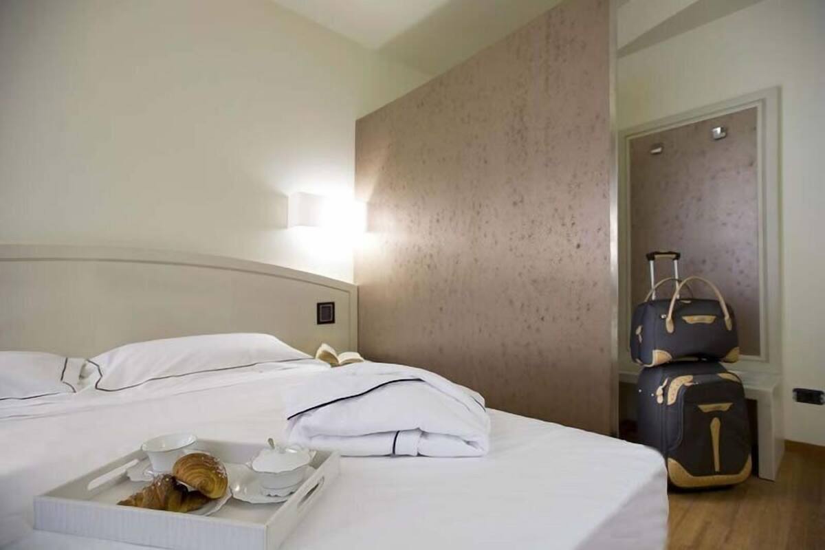 minibar, in-room safe, desk, cots/infant beds