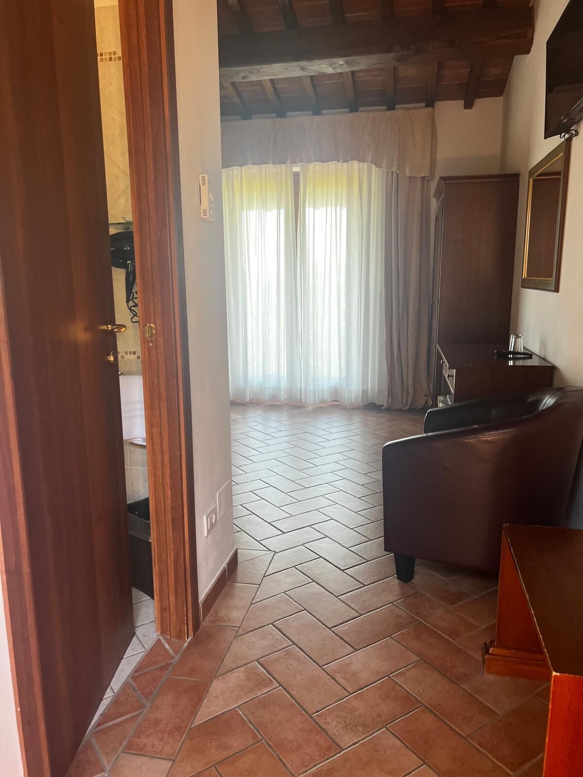 comfort double or twin room, 1 double or 2 single beds, terrace, garden view | minibar, desk, iron/ironing board, cots/infant beds