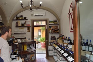 Bar (on property) - Agriturismo Marcarini (Neviglie)