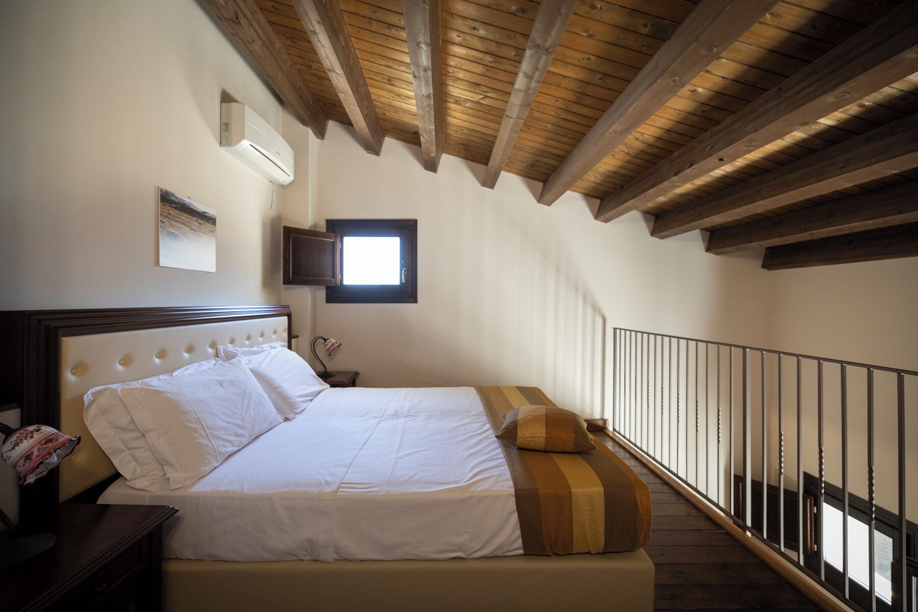 In-room safe, desk, soundproofing, free WiFi